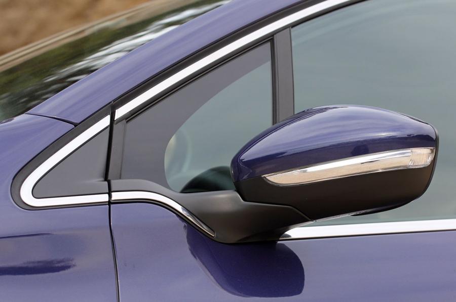 Peugeot 208 5-Door 2012 года  (фото 50 из 73)